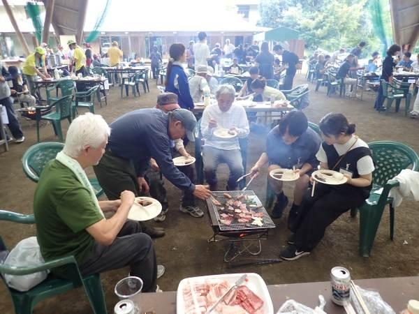 地元の人との昼食交流会